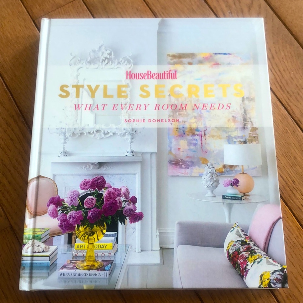 - Coffee table book House Beautiful Style Secrets
